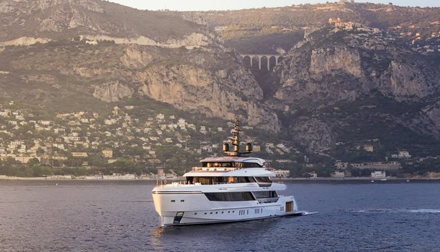 VIRTUOSITY yacht for sale 53
