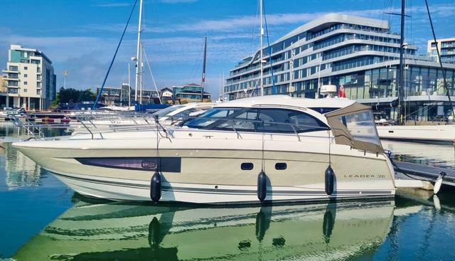 Essential Too yacht for sale 25