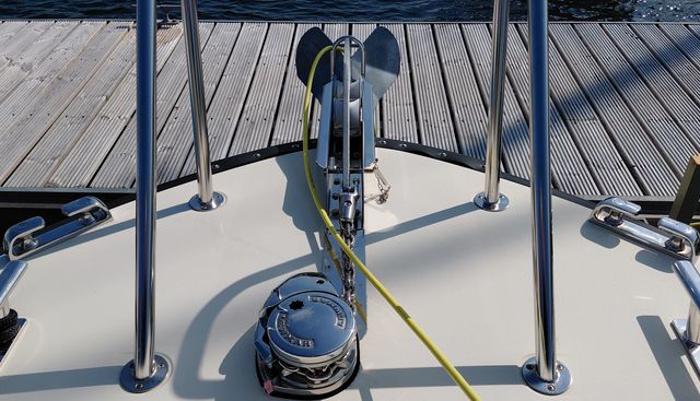 Razor crest yacht for sale 24