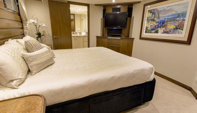 SERENITY yacht for sale 9