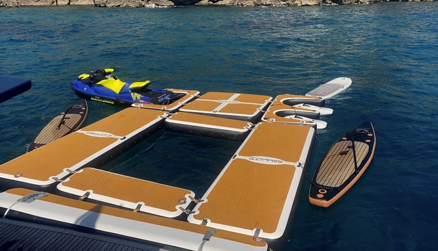 LADY AMANDA yacht for sale 24
