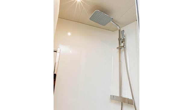 Libert'e yacht for sale 35