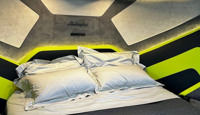 Lamborghini 63 yacht for sale 19