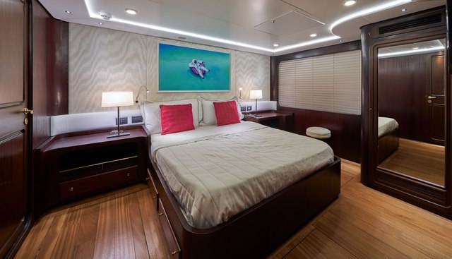 EL CARAN yacht for sale 32