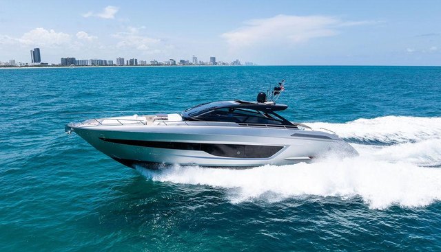 CLUB T yacht for sale 33