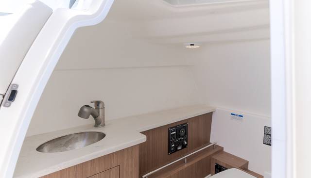 Mr. Lucky yacht for sale 34
