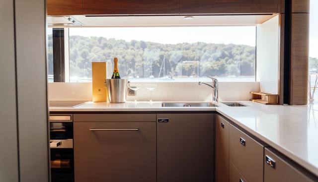 CHASE yacht for sale 12