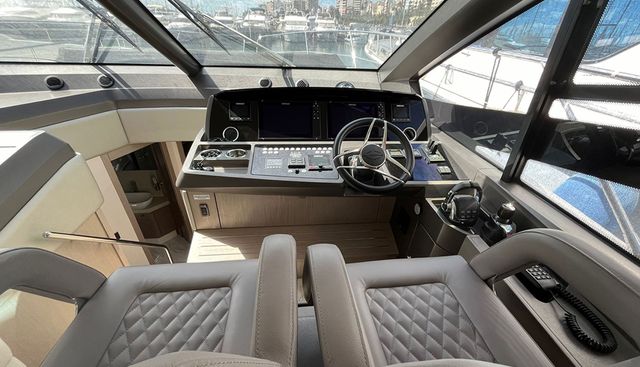 M52 yacht for sale 23