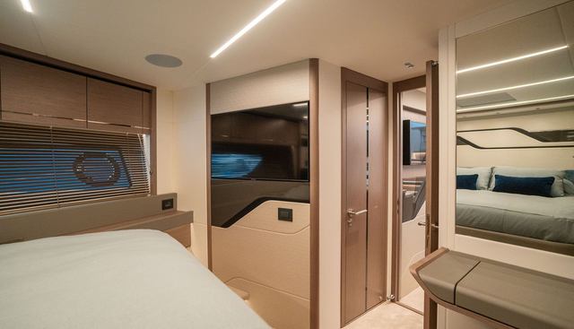 LA RUBIA yacht for sale 39