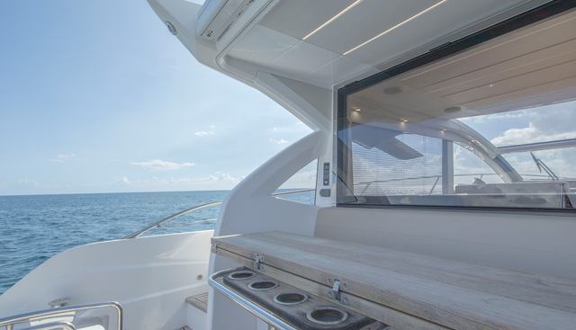 QUEEN B yacht for sale 13