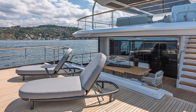 NUMARINE 30XP#3 yacht for sale 32