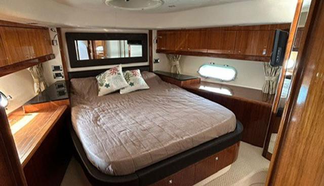 CHAMPAGNE yacht for sale 27