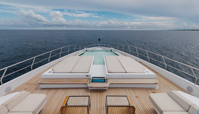 GOLDENEYE yacht for sale 48