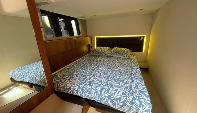 Lamborghini 63 yacht for sale 90