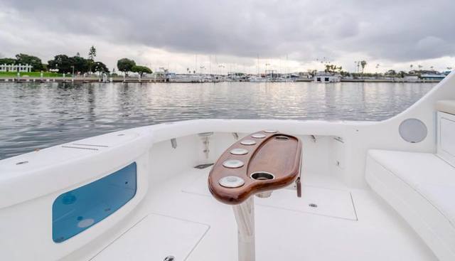 Commodore Two yacht for sale 33