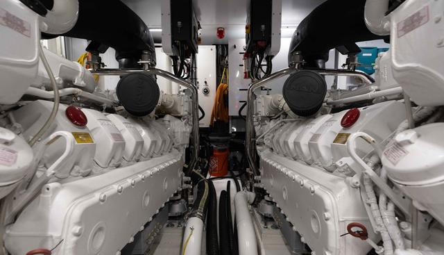 CHAMELEON yacht for sale 92