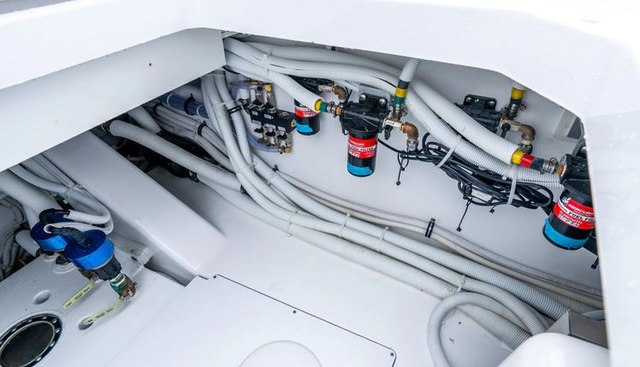 DEALER DEMO yacht for sale 40