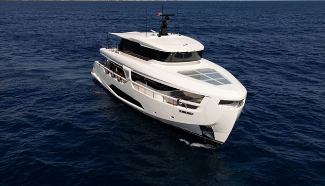 FERRETTI INFYNITO 90 yacht for sale 2