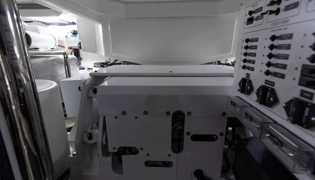 HERMOSA yacht for sale 32