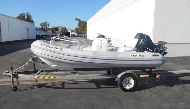 Triumph yacht for sale 422