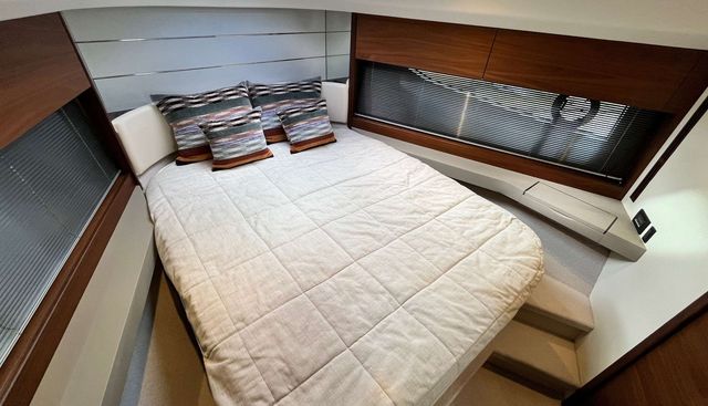 noname yacht for sale 25