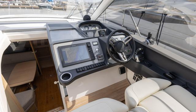 Alora yacht for sale 22