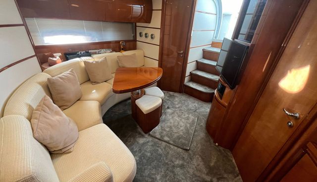 PERSHING 50 yacht for sale 24