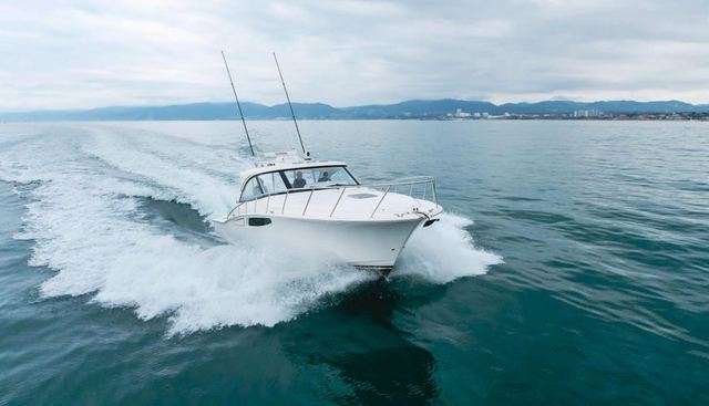 Commodore Two yacht for sale 4