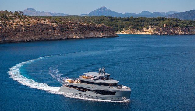 37XP-17 yacht for sale 72