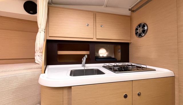noname yacht for sale 30