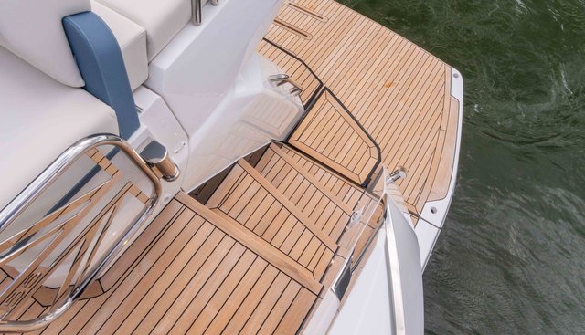 7572655 yacht for sale 13