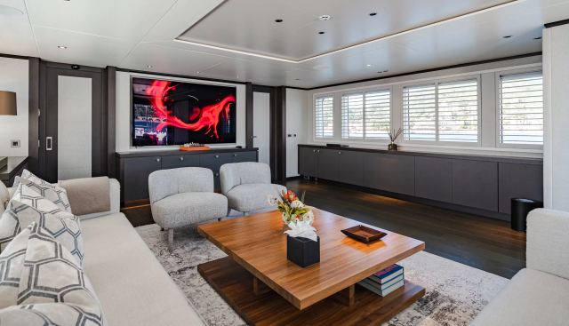 Emerald yacht for sale 13