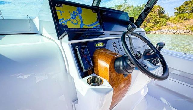 DEALER DEMO yacht for sale 24