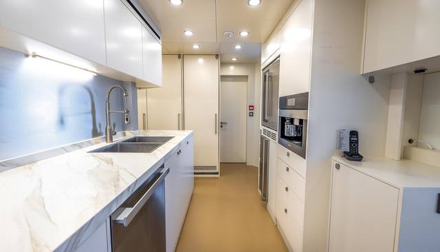 EVELYN P yacht for sale 27