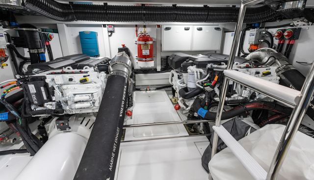 F50235 yacht for sale 52