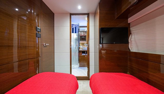 MISS AMY yacht for sale 44