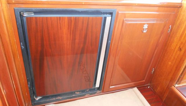 Dazzler yacht for sale 29