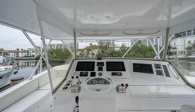 DAVINAKI yacht for sale 37