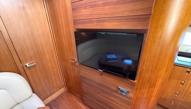 KEDR yacht for sale 22