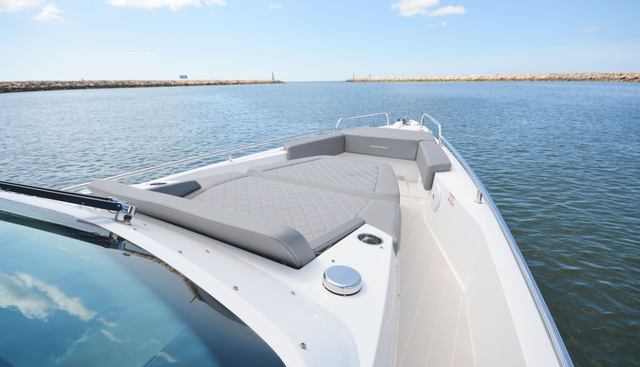 SEAS THE GREY yacht for sale 14
