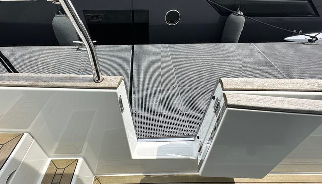 Roma yacht for sale 12