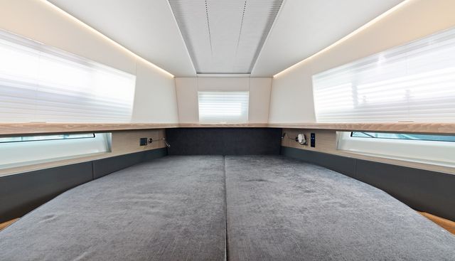 HINJUICE yacht for sale 40