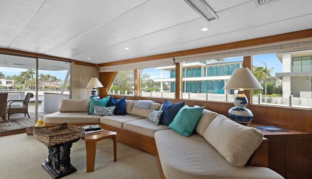 Adventurer yacht for sale 7