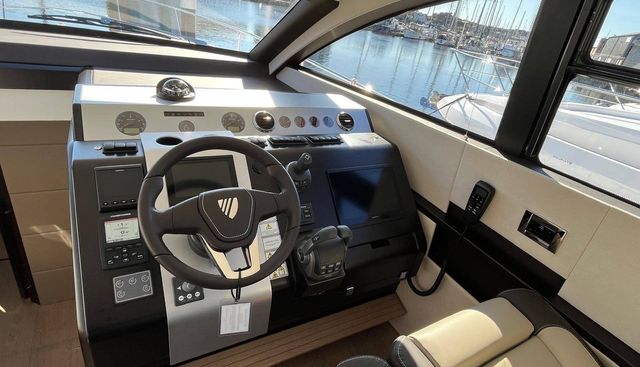 noname yacht for sale 10