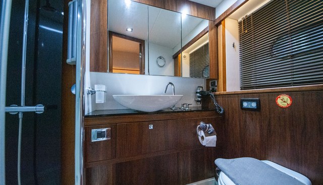 JUNIOR yacht for sale 35