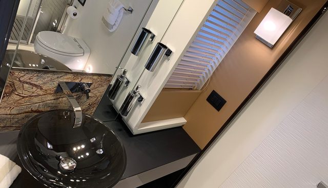 FANTASTIC yacht for sale 25