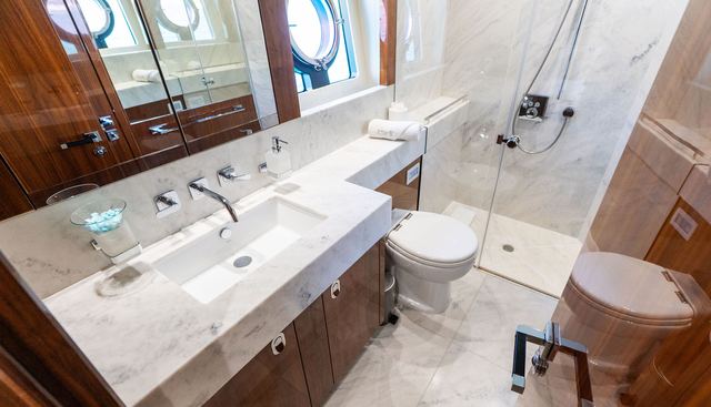 AFTER 8 II yacht for sale 44