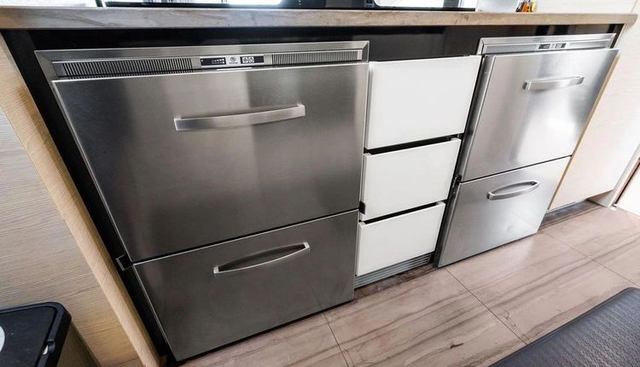 Deep Blue yacht for sale 97