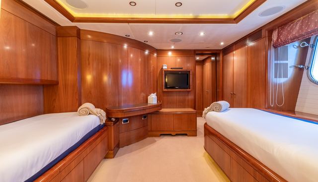 Alegria yacht for sale 32