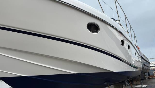 Footloose yacht for sale 24